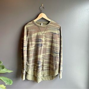 Z Supply Womens Camo Crew Neck Tunic Sweatshirt Size Small